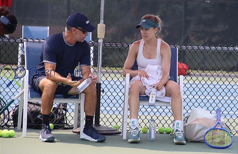 Bouchard says Salut, Branstine says Bonjour in Montreal